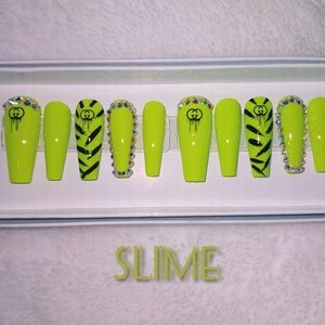 Lux Press-On Nail Set (Coffin Shape)